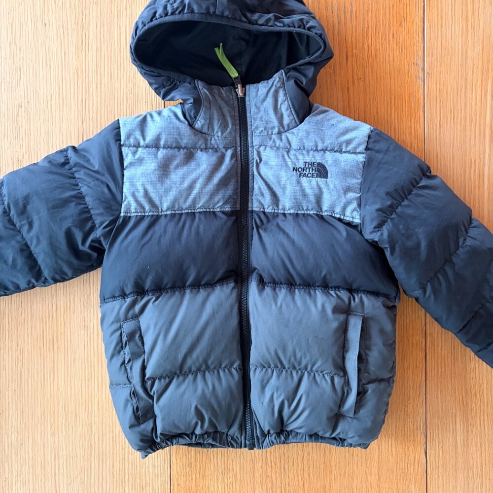 Boys / Youth Small Black Northface Down Jacket - Reversable
